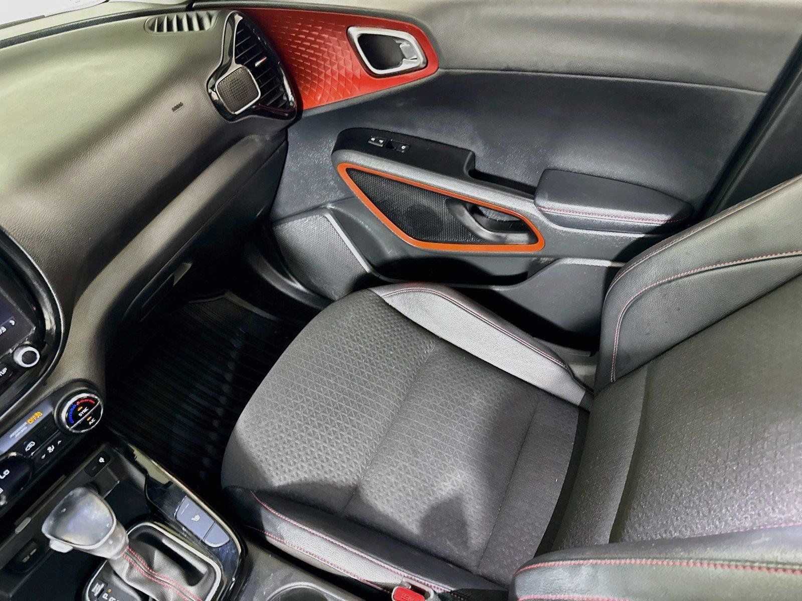 Used 2023 Kia Soul GT-Line w/ GT-Line Technology Package FWD image 23