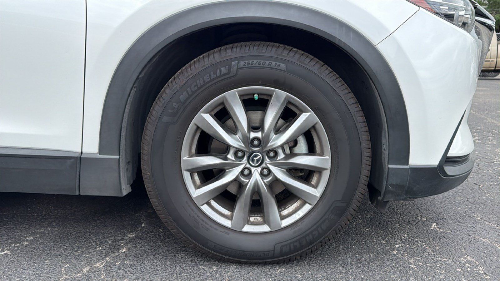 Used 2019 MAZDA CX-9 Touring w/ Touring Premium Package FWD image 8