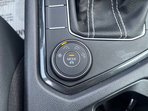 Certified 2024 Volkswagen Tiguan SE R-Line AWD/4WD image 16