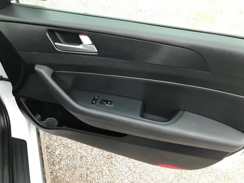 Used 2017 Hyundai Sonata Sport w/ Value Edition Package 02 image 10