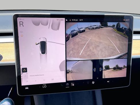 Used 2023 Tesla Model Y Long Range AWD/4WD image 24