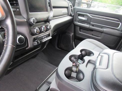 Used 2024 RAM 2500 Big Horn AWD/4WD image 15