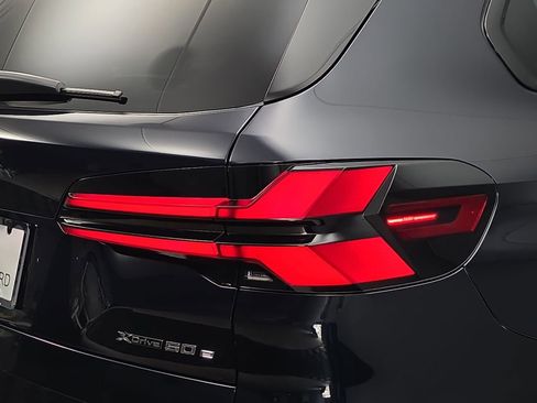 New 2026 BMW X5 xDrive50e w/ Executive Package image 33