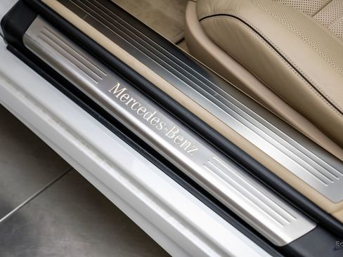 Used 2014 Mercedes-Benz SL 550 image 48