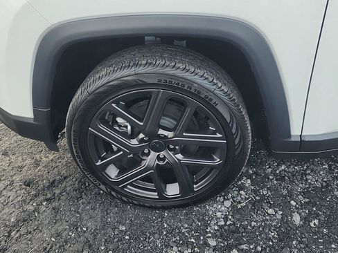 New 2026 Jeep Compass Limited w/ Sun, Sound & Navigation Group image 9