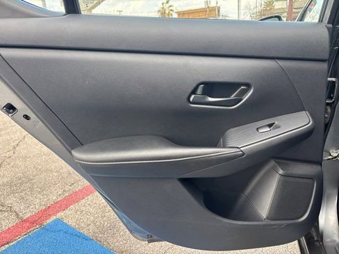 Used 2024 Nissan Sentra SV FWD image 18