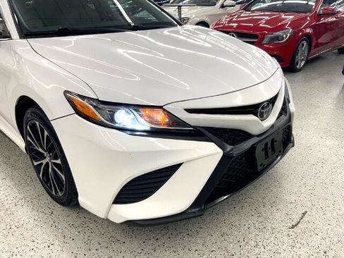 Used 2018 Toyota Camry SE image 35