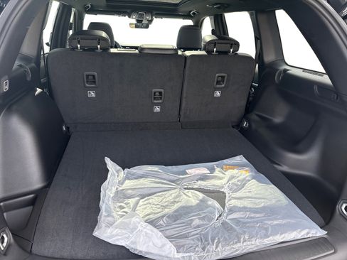 New 2025 Jeep Grand Cherokee Limited w/ Trailer Tow Package image 11