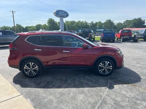 Used 2020 Nissan Rogue SV w/ Sun & Sound Touring Package AWD/4WD image 4
