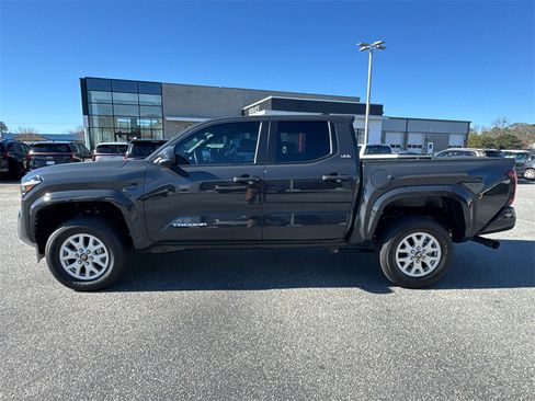 New 2025 Toyota Tacoma SR5 image 6