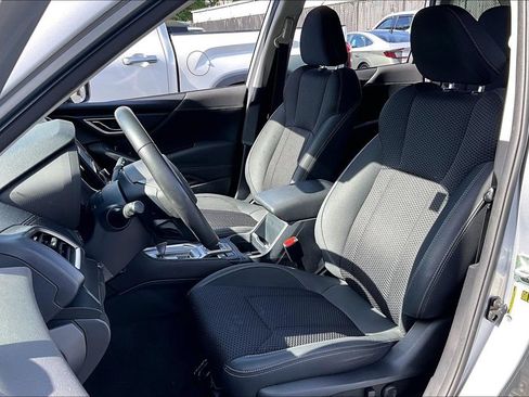 Used 2024 Subaru Forester Premium AWD/4WD image 19