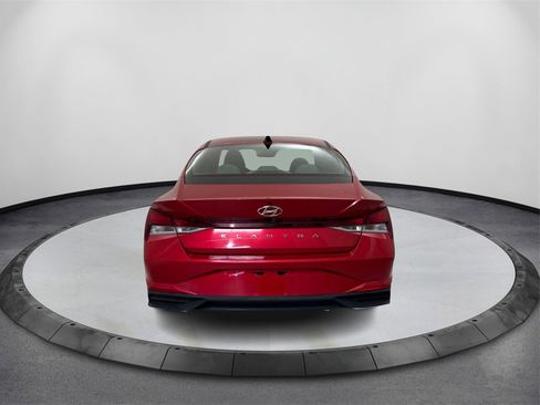 Used 2021 Hyundai Elantra SEL image 6