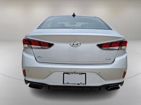 Used 2018 Hyundai Sonata Limited FWD image 9