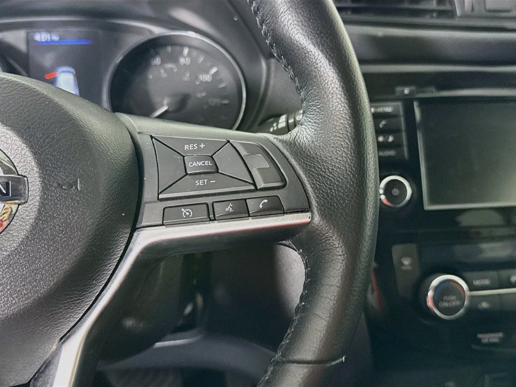 Used 2018 Nissan Rogue SV AWD/4WD image 21