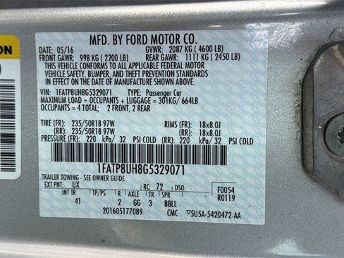 Used 2016 Ford Mustang Premium image 12