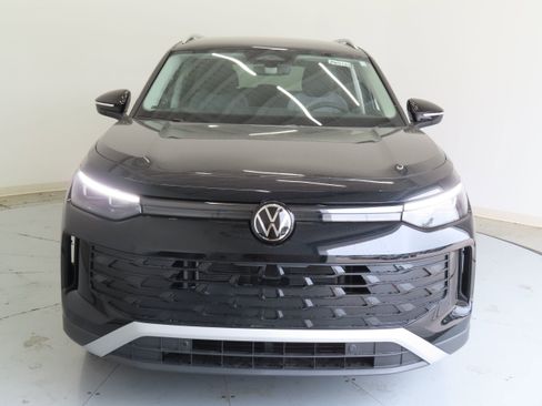 New 2025 Volkswagen Tiguan S image 10