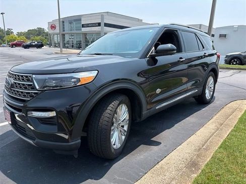 Used 2022 Ford Explorer King Ranch w/ Technology Package RWD image 1