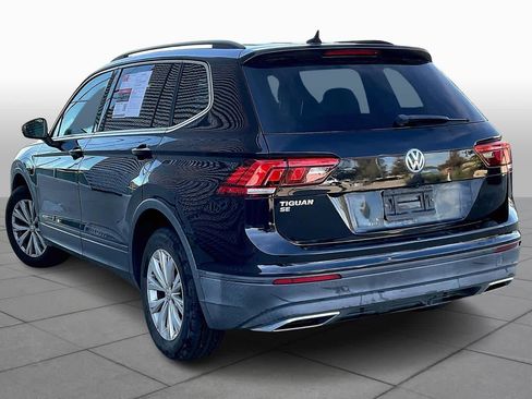 Used 2019 Volkswagen Tiguan SE w/ Panoramic Sunroof Package image 8