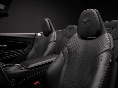 Used 2019 Aston Martin DB11 Volante RWD image 63
