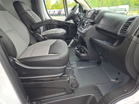 Used 2026 RAM ProMaster 2500 w/ Convenience Group FWD image 7