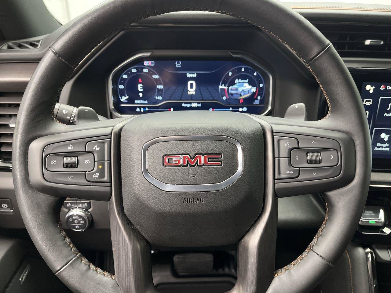 Certified 2025 GMC Sierra 1500 AT4 w/ Technology Package AWD/4WD image 17