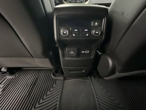 Certified 2021 GMC Acadia Denali w/ Denali Technology Package FWD image 21