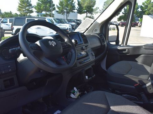 Used 2025 RAM ProMaster 2500 w/ U-Haul Equipment Group FWD image 20