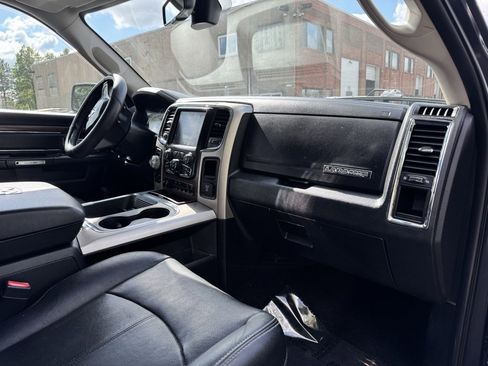 Used 2018 RAM 1500 Laramie w/ Convenience Group image 9