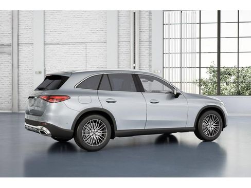 Certified 2025 Mercedes-Benz GLC 300 4MATIC image 19