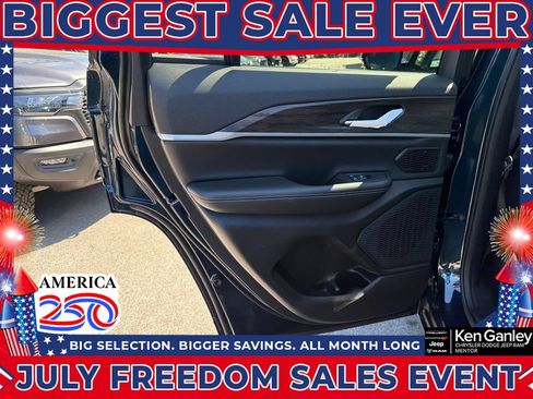 New 2026 Jeep Grand Cherokee Limited w/ Limited Altitude Package AWD/4WD image 22