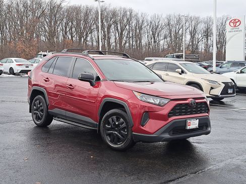Certified 2020 Toyota RAV4 LE image 31
