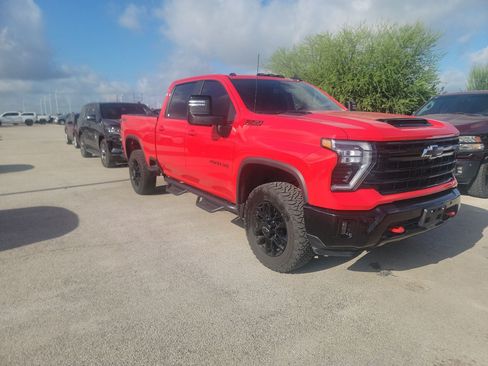 Used 2025 Chevrolet Silverado 2500 LT w/ Trail Boss Package AWD/4WD image 3