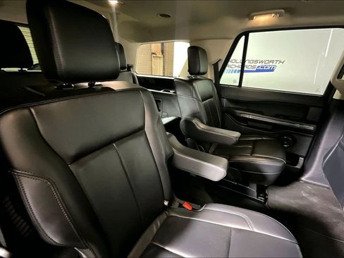 Certified 2024 Ford Expedition XLT RWD image 22