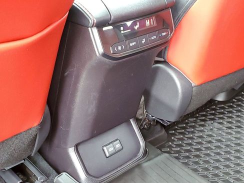 Used 2022 Toyota Highlander XSE image 31