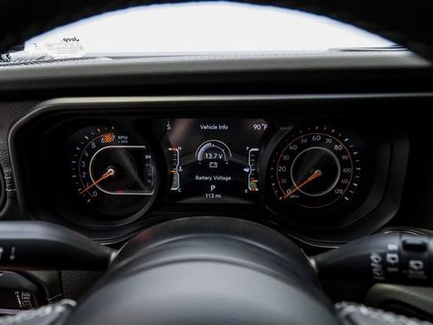 Used 2024 Jeep Wrangler Unlimited Rubicon w/ Technology Group AWD/4WD image 61