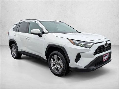 Used 2025 Toyota RAV4 XLE image 3