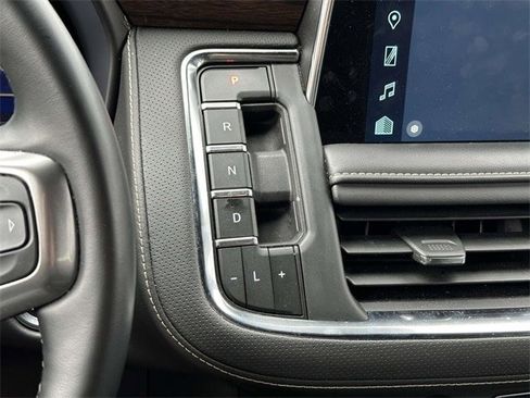 Used 2024 Chevrolet Tahoe Premier image 11