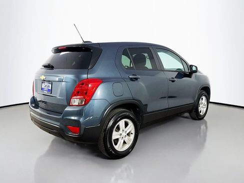 Used 2021 Chevrolet Trax LS w/ Tint and Cruise Package AWD/4WD image 8
