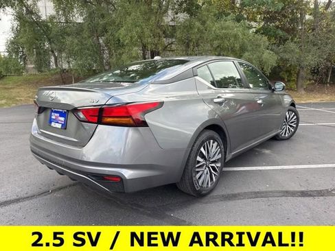 Used 2023 Nissan Altima 2.5 SV image 5