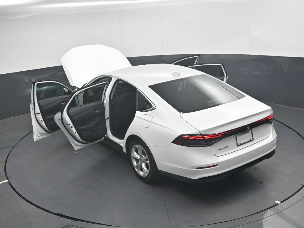 Certified 2025 Honda Accord LX image 37