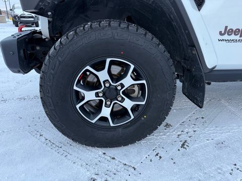 Used 2021 Jeep Wrangler Unlimited Rubicon w/ Steel Bumper Group image 9