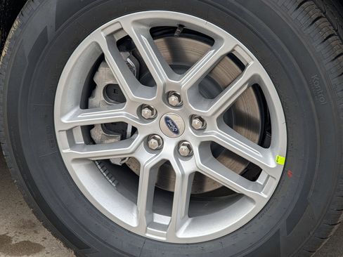 New 2026 Ford Explorer Active image 9