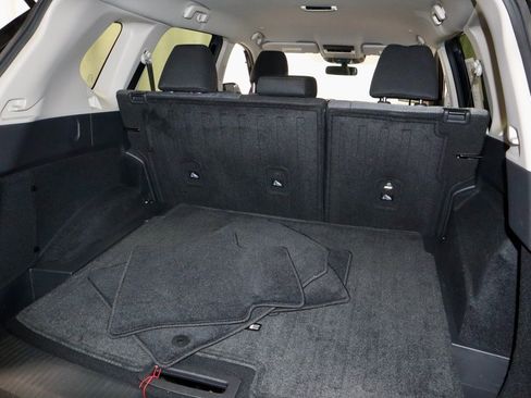 Certified 2023 Nissan Rogue SV image 13