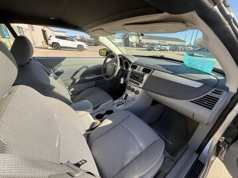 Used 2008 Chrysler Sebring Touring image 9