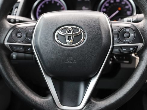 Used 2022 Toyota Camry LE image 17
