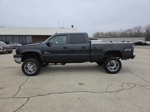 Used 2003 Chevrolet Silverado 2500 LT w/ Skid Plate Package image 3
