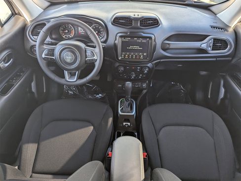 Used 2023 Jeep Renegade Latitude image 12