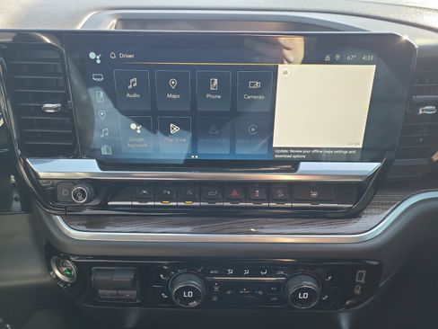 Used 2022 Chevrolet Silverado 1500 LT Trail Boss w/ Convenience Package II image 18