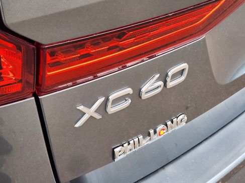 Used 2019 Volvo XC60 T5 Inscription FWD image 11