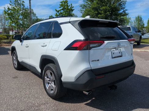 Certified 2022 Toyota RAV4 XLE w/ Convenience Package image 4